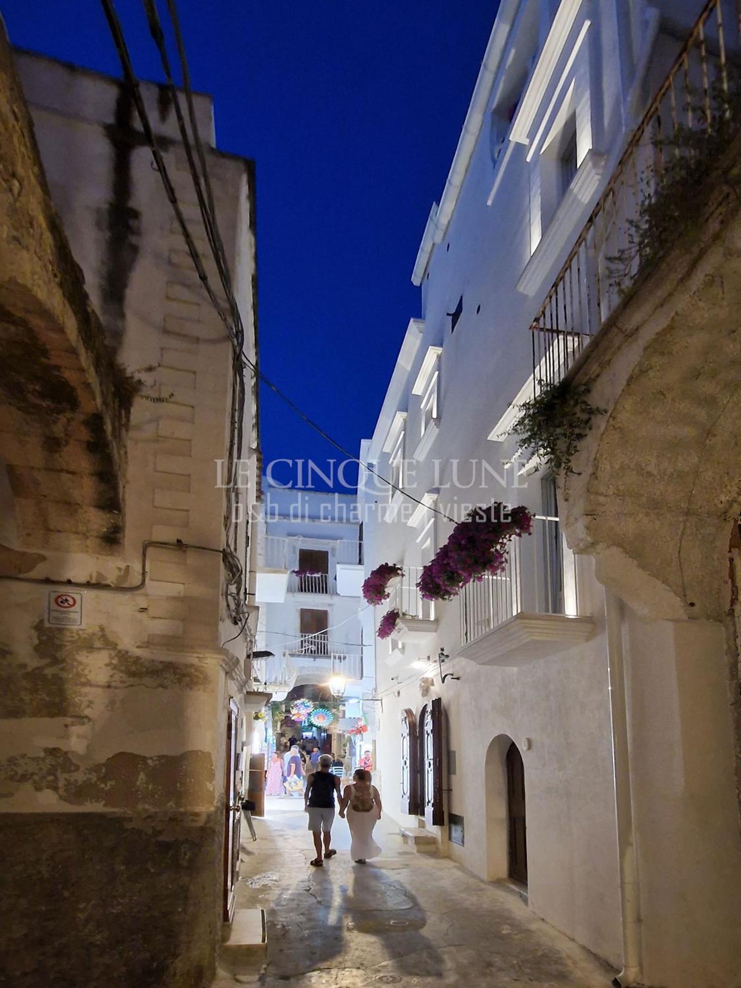 فيستَ Le Cinque Lune المظهر الخارجي الصورة